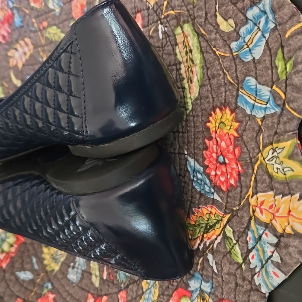 Born Riley Navy Blue Quilted Patent Ballet Flats - 7.5 - Picture 5 of 9
